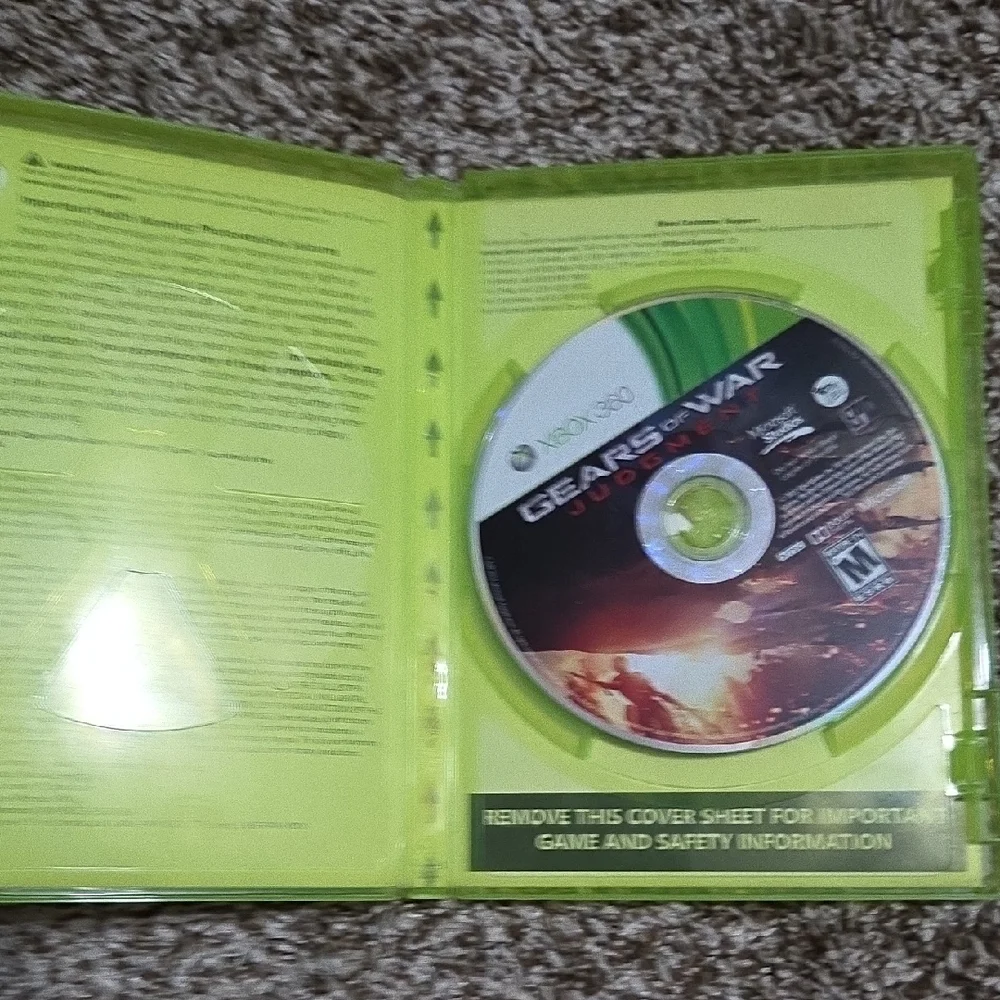 Gears of War And Gears Of War Judgment Xbox 360 Game Set